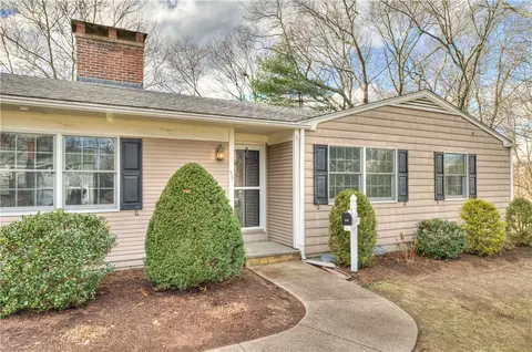 59 Timberline Rd, Warwick, RI 02886 photo 6