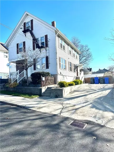 13 Chestnut St, Pawtucket, RI 02860