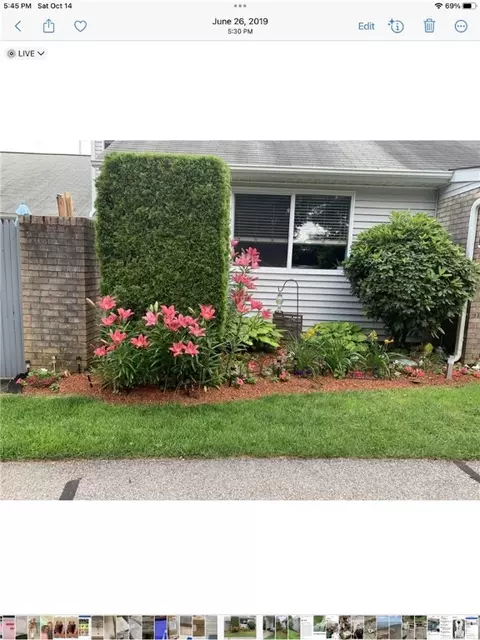 1012 Williamsburg Cir, Warwick, RI 02886 photo 2