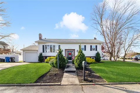 175 Vallette St, Cranston, RI 02920