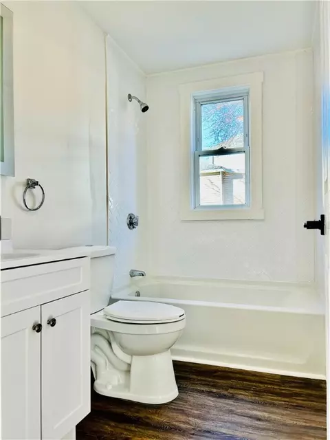 34 Rutland St, Woonsocket, RI 02895 photo 36