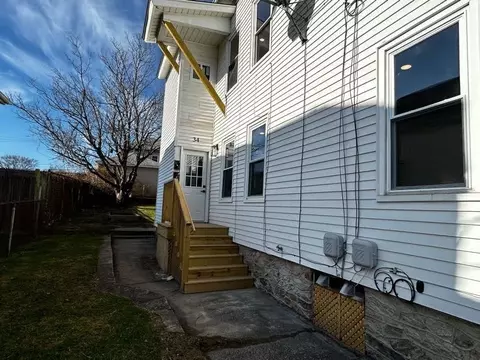34 Rutland St, Woonsocket, RI 02895 photo 37