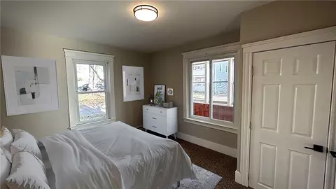 34 Rutland St, Woonsocket, RI 02895 photo 5