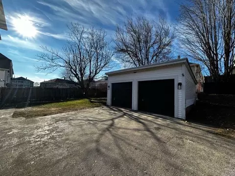 34 Rutland St, Woonsocket, RI 02895 photo 12