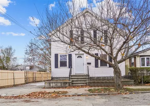 92 Parnell St, Providence, RI 02909