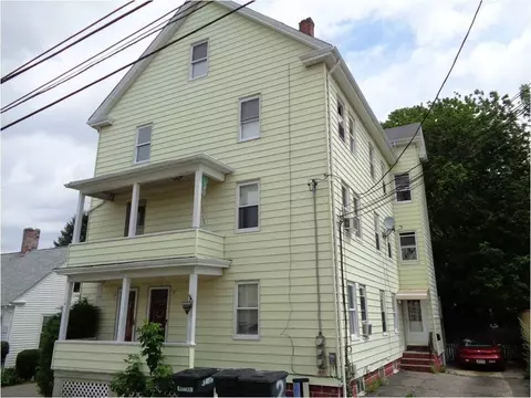 9 Barney St, Warren, RI 02885