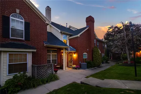 626 Smithfield Rd #803, North Providence, RI 02904