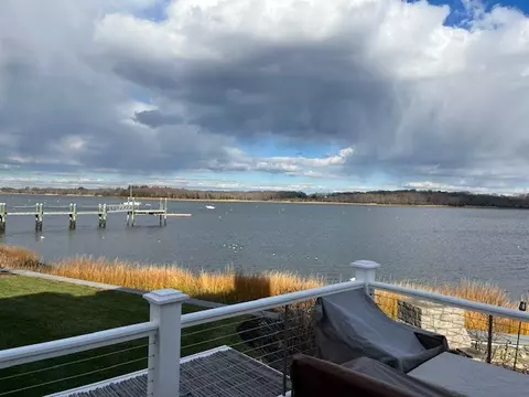 60 Everett Ave, Bristol, RI 02809 photo 24