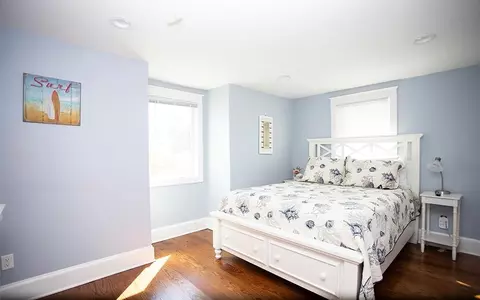 60 Everett Ave, Bristol, RI 02809 photo 17