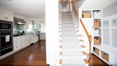60 Everett Ave, Bristol, RI 02809 photo 3