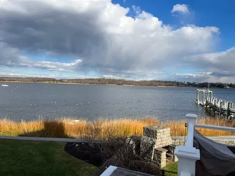 60 Everett Ave, Bristol, RI 02809 photo 25