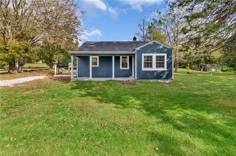 1500 Crandall Rd, Tiverton, RI 02878