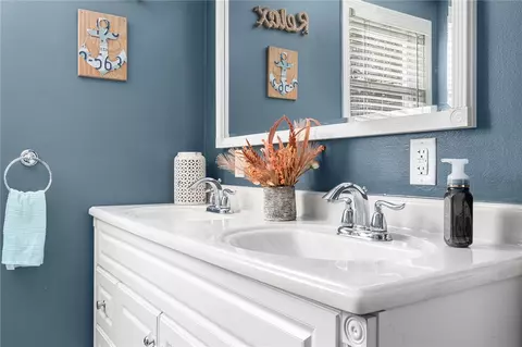 57 Dawson Ave, Warwick, RI 02888 photo 23