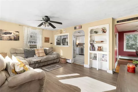 57 Dawson Ave, Warwick, RI 02888 photo 6