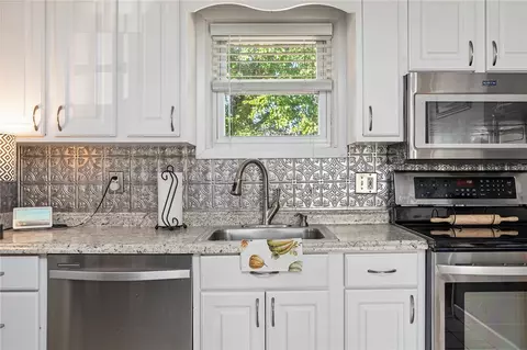 57 Dawson Ave, Warwick, RI 02888 photo 13