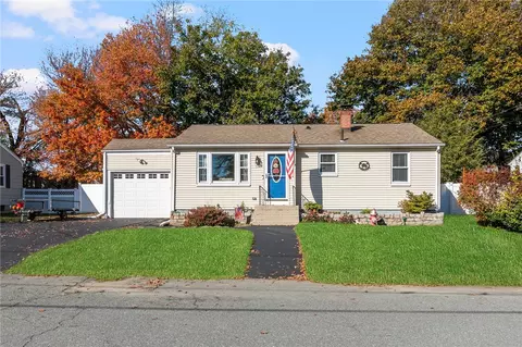 57 Dawson Ave, Warwick, RI 02888 photo 2