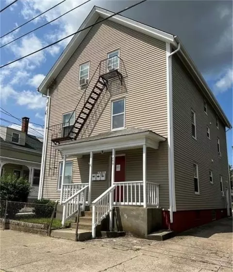 249 East Ave, Pawtucket, RI 02860