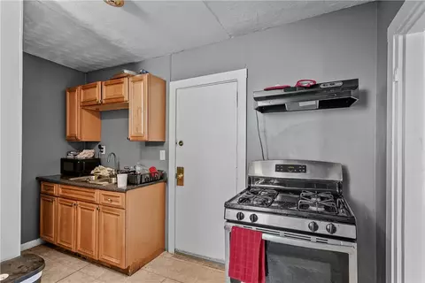 35 Greene St, Woonsocket, RI 02895 photo 26