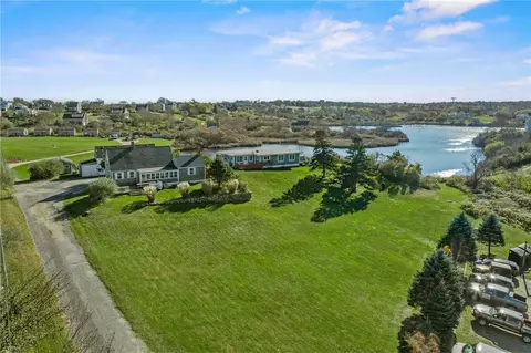 147 Old Town Rd, Block Island, RI 02807
