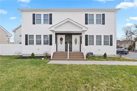 146 High St, Woonsocket, RI 02895