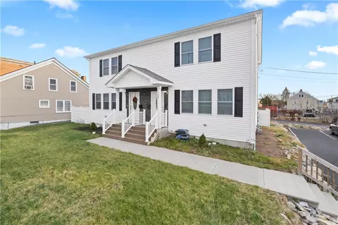 146 High St, Woonsocket, RI 02895 photo 2