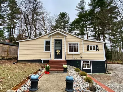 28 Echo Rd, Glocester, RI 02814 photo 3