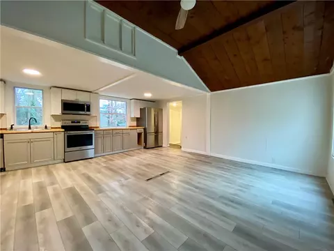 28 Echo Rd, Glocester, RI 02814 photo 5