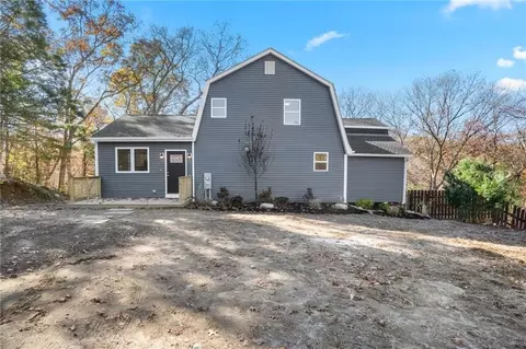 9 Elmgrove Ave, Johnston, RI 02919