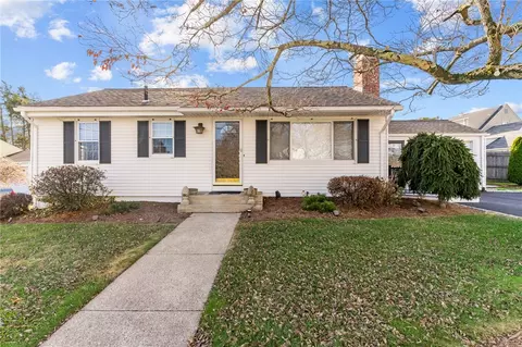 17 Althea Dr, Cranston, RI 02920