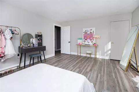 77 Reed St, Warwick, RI 02886 photo 9