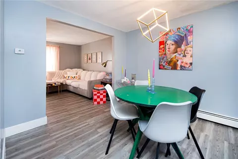 77 Reed St, Warwick, RI 02886 photo 3