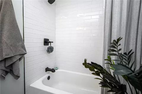 77 Reed St, Warwick, RI 02886 photo 6
