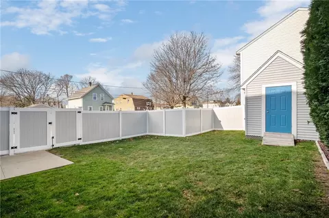 140 Hamilton St, Woonsocket, RI 02895 photo 28