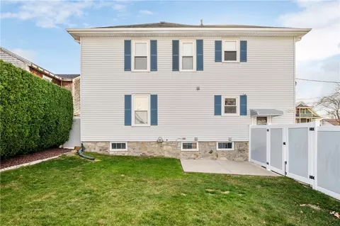 140 Hamilton St, Woonsocket, RI 02895 photo 29