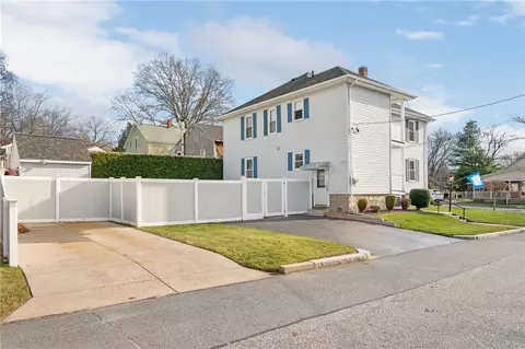 140 Hamilton St, Woonsocket, RI 02895 photo 2