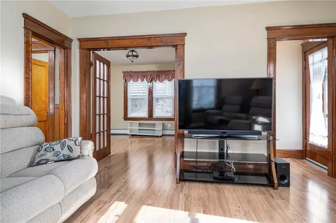 140 Hamilton St, Woonsocket, RI 02895 photo 9