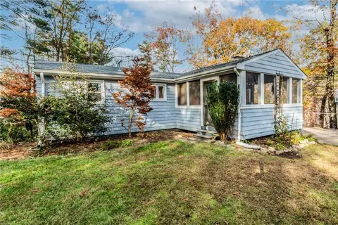 321 Scott Rd, Cumberland, RI 02864