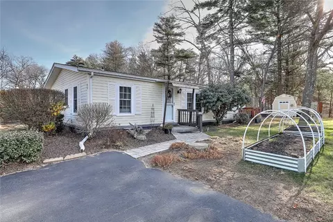 45 Lear Dr, Coventry, RI 02816 photo 2