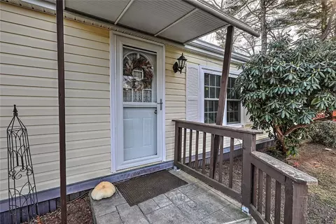 45 Lear Dr, Coventry, RI 02816 photo 3