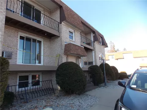 1805 Mineral Spring Ave #C18, North Providence, RI 02904