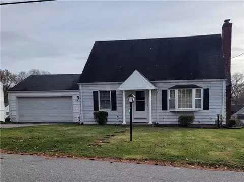 118 Hadde Ave, Cumberland, RI 02864