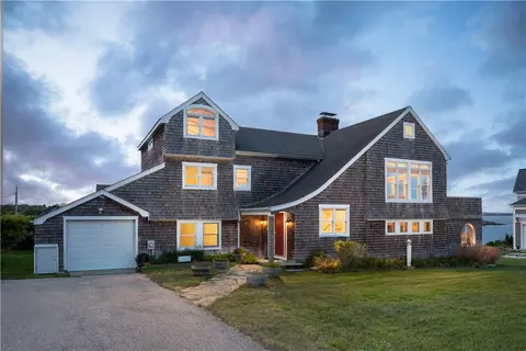 2 Clarkes Village Rd, Jamestown, RI 02835