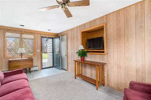 34 Tomahawk Trl, Cranston, RI 02921 photo 6