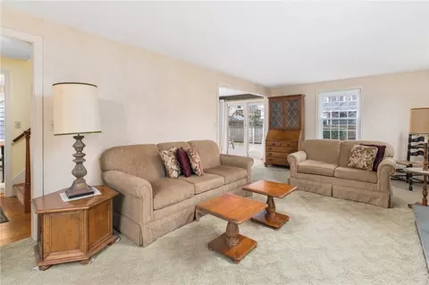 34 Tomahawk Trl, Cranston, RI 02921 photo 20