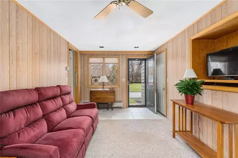 34 Tomahawk Trl, Cranston, RI 02921 photo 5