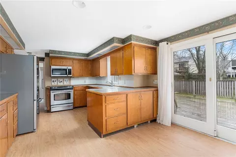 34 Tomahawk Trl, Cranston, RI 02921 photo 14