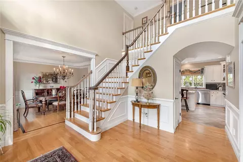7 Stable Dr, Cranston, RI 02831 photo 6