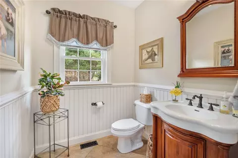 7 Stable Dr, Cranston, RI 02831 photo 23