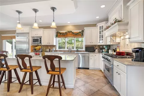 7 Stable Dr, Cranston, RI 02831 photo 7