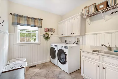 7 Stable Dr, Cranston, RI 02831 photo 24